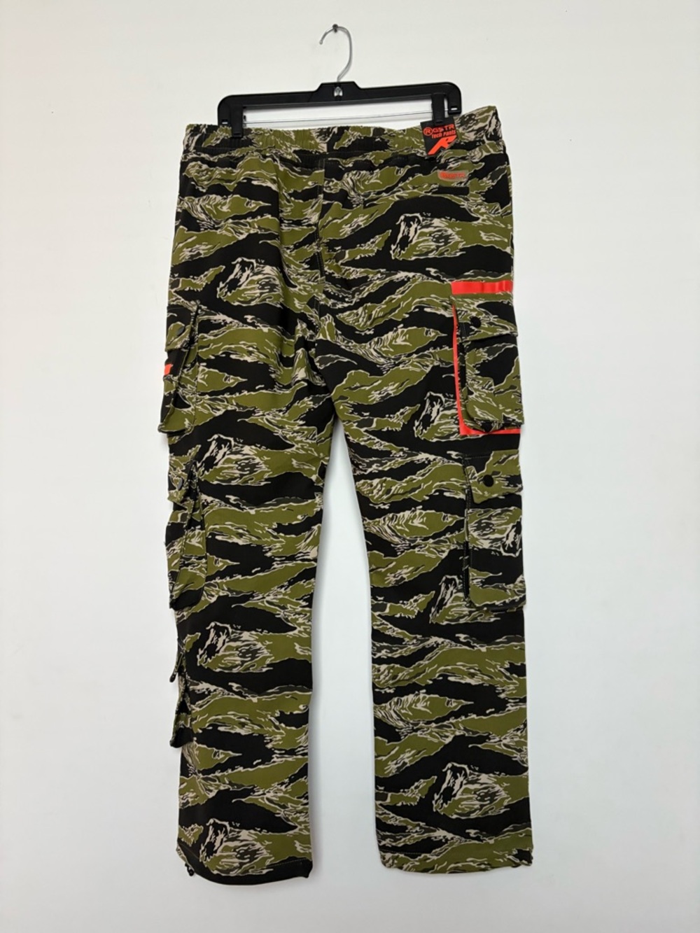 NWT RGSTR Tech Cargo Pants Tiger Camo Prints Men’s XL Streetwear Pockets - Picture 2 of 14
